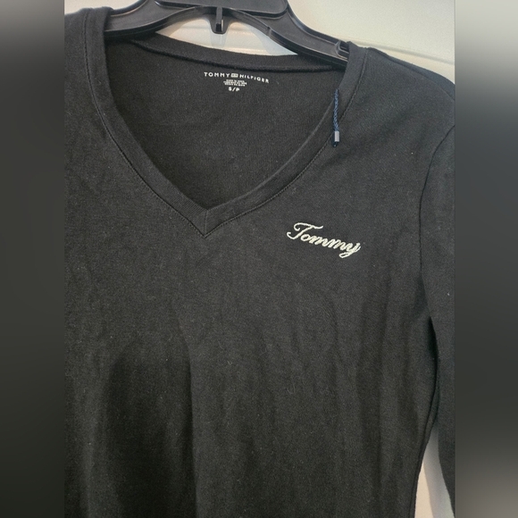 Tommy Hilfiger Women's Black V-Neck Top - Picture 3 of 6